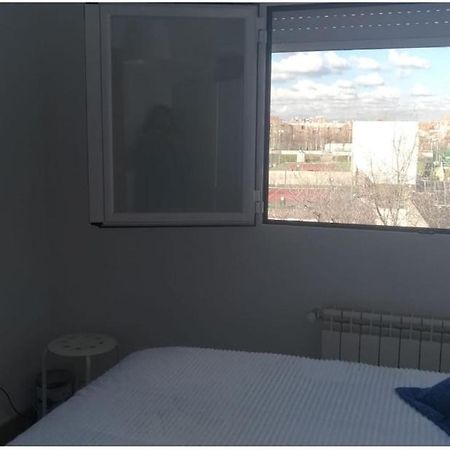 Amplia Habitacion En Vivienda Duplex มาดริด ภายนอก รูปภาพ